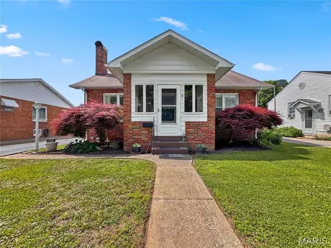 2330 Lynch Ave, Granite City, IL 62040