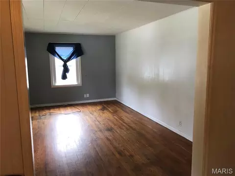 Living - 1017 Lynwood Dr, Rolla, MO 65401 photo 1 of 2