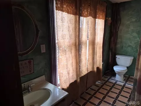 Bath - 128 E Sigler, Memphis, MO 63555 photo 1 of 1
