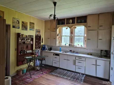Kitchen - 128 E Sigler, Memphis, MO 63555 photo 1 of 2