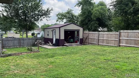 Exterior - 707 Moore St, Dexter, MO 63841 photo 8 of 9