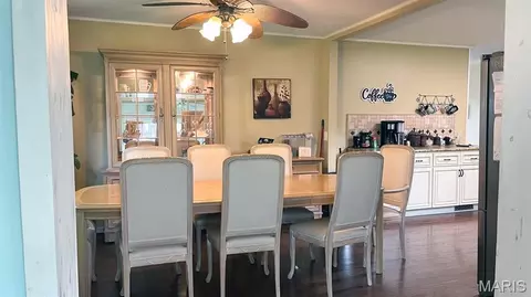 Dining - 707 Moore St, Dexter, MO 63841 photo 2 of 2