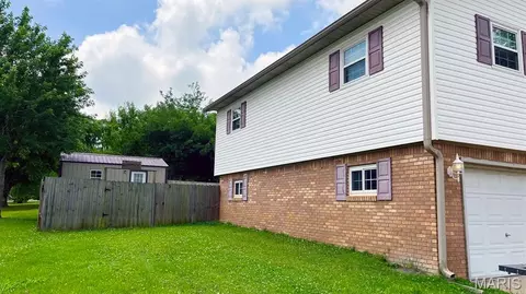 Exterior - 707 Moore St, Dexter, MO 63841 photo 2 of 9