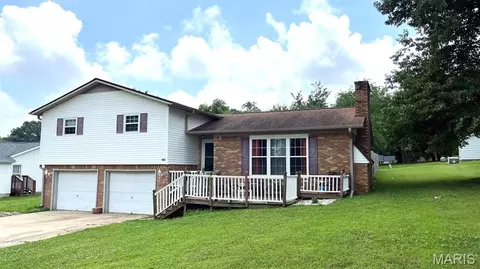 707 Moore St, Dexter, MO 63841