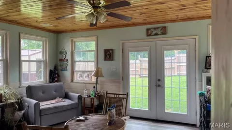 Exterior - 707 Moore St, Dexter, MO 63841 photo 5 of 9