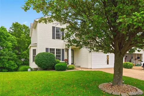 539 Donna Marie Dr, Wentzville, MO 63385