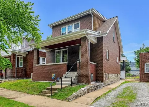 5620 Leona St, Saint Louis, MO 63116