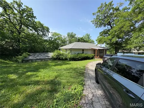 9600 Grandview Rd, Kansas City, MO 64137