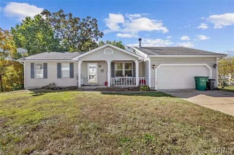 3658 N Meadow Mill Dr, Arnold, MO 63010