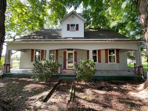 Exterior - 704 Eiler Rd, Belleville, IL 62223 photo 3 of 5