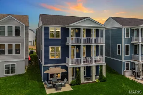 134 Suntan Way, Saint Charles, MO 63301