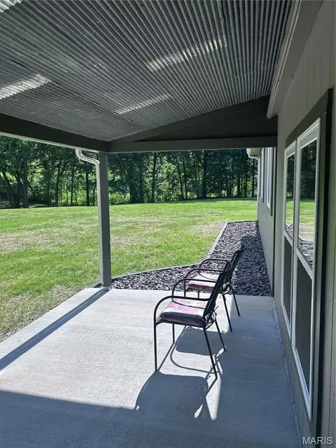 137 Mccormick Rd, Steelville, MO 65565