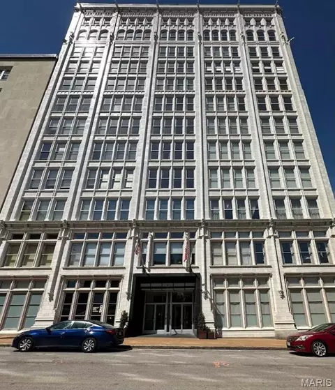 1501 Locust St #1102, Saint Louis, MO 63103