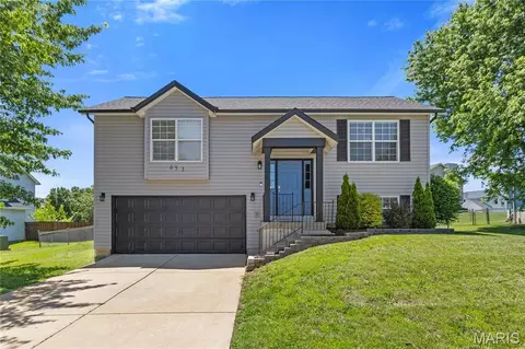 653 Loch Carron Dr, Wentzville, MO 63385