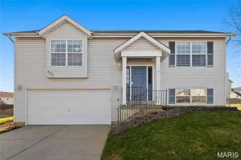 653 Loch Carron Dr, Wentzville, MO 63385