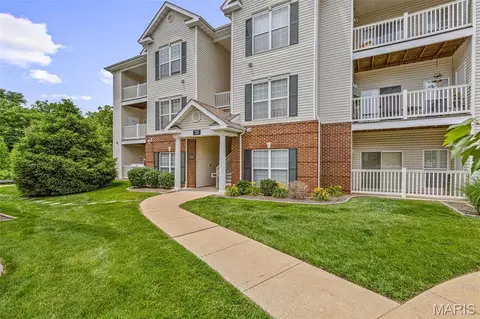 35 Kassebaum Ln #200, Saint Louis, MO 63129