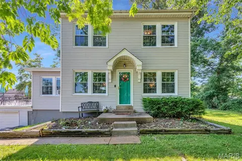 4518 Ringer Rd, Saint Louis, MO 63129