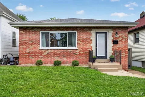 5701 Lansdowne Ave, Saint Louis, MO 63109
