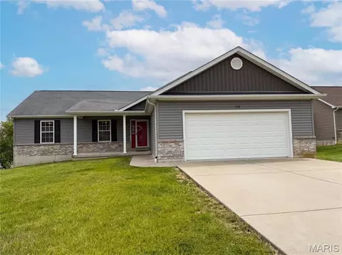 139 Palace Way Dr, Troy, MO 63379