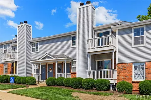 1442 High School Dr, Brentwood, MO 63144