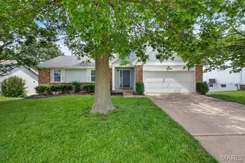 7389 The Cedars Dr, O'fallon, MO 63368