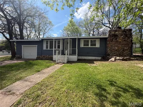 102 Branch Ln, Crocker, MO 65452