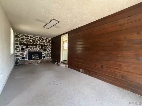 102 Branch Ln, Crocker, MO 65452 photo 3