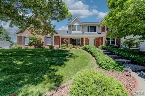 135 Huntington Park, Saint Charles, MO 63301