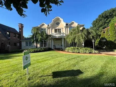 7350 Maryland Ave, University City, MO 63130