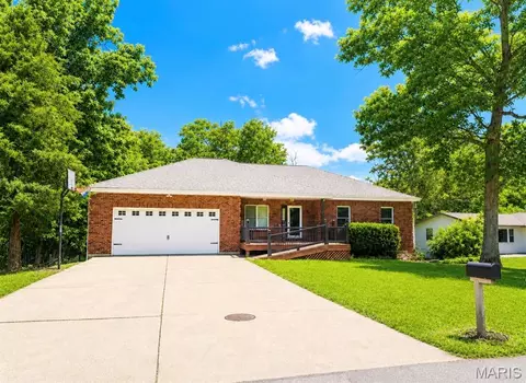 10557 Fairway Dr, Foristell, MO 63348