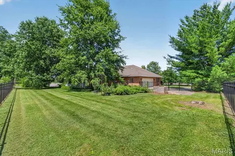 Exterior - 101 Polo Run, Waterloo, IL 62298 photo 5 of 5