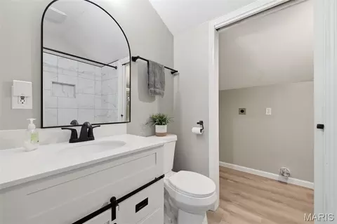 Bath - 545 Walker Rd, Troy, MO 63379 photo 7 of 8