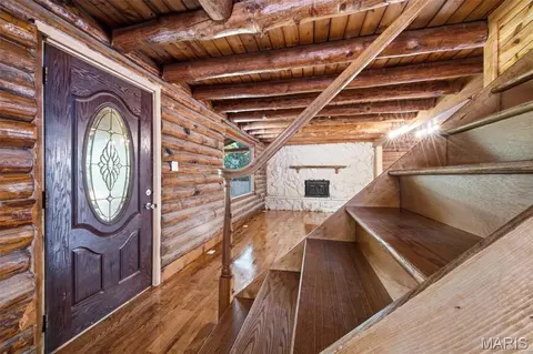 Entry Way - 545 Walker Rd, Troy, MO 63379 photo 1 of 2