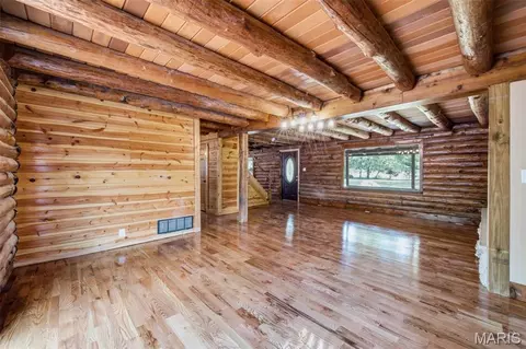 Living - 545 Walker Rd, Troy, MO 63379 photo 3 of 3