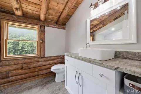 Bath - 545 Walker Rd, Troy, MO 63379 photo 4 of 8