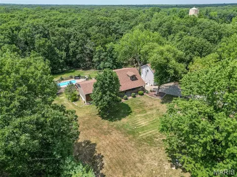 Exterior - 545 Walker Rd, Troy, MO 63379 photo 2 of 11