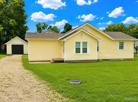 108 W Elm St, Pilot Knob, MO 63663