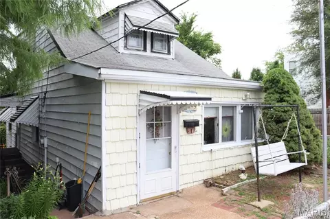 3719 Marine Ave, Saint Louis, MO 63118