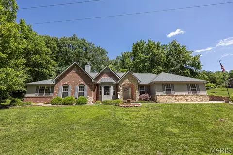 109 Autumn Ln, Belleville, IL 62223