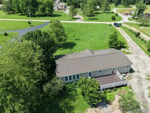 View/Area - 16528 Conrad Rd, Brighton, IL 62012 photo 1 of 2