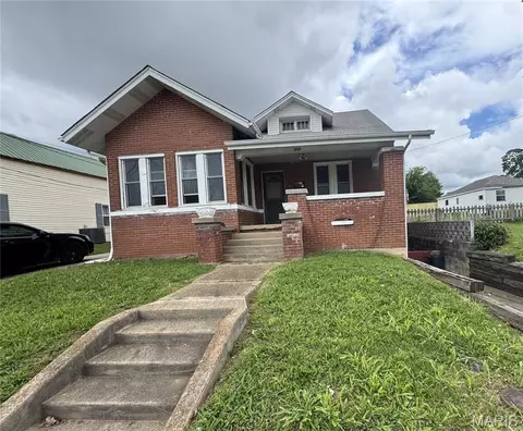 212 W North St, Perryville, MO 63775
