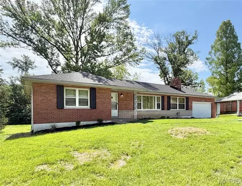 11606 Doris Dr, Saint Louis, MO 63138