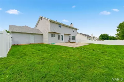 Exterior - 406 Winter Wind Dr, O'fallon, MO 63366 photo 5 of 7