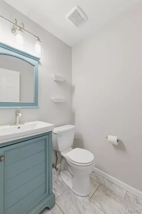 Bath - 406 Winter Wind Dr, O'fallon, MO 63366 photo 2 of 5