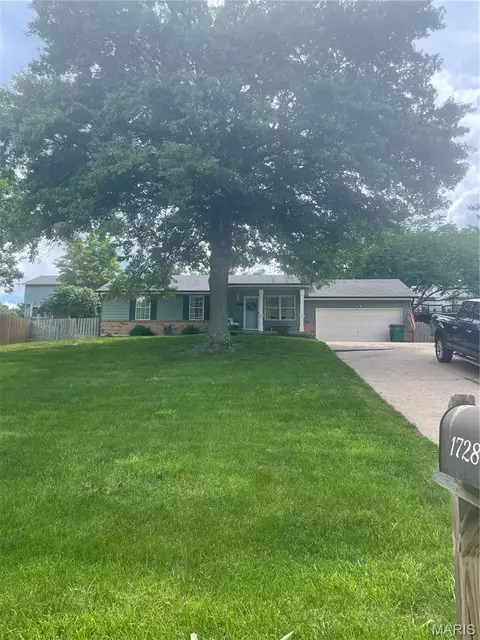 1728 Bayberry Ln, Barnhart, MO 63012