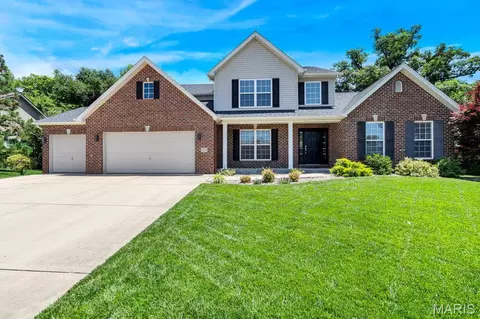 3228 Roan Hill Dr, Belleville, IL 62221