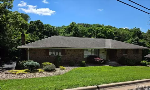 1418 W Main St, Collinsville, IL 62234