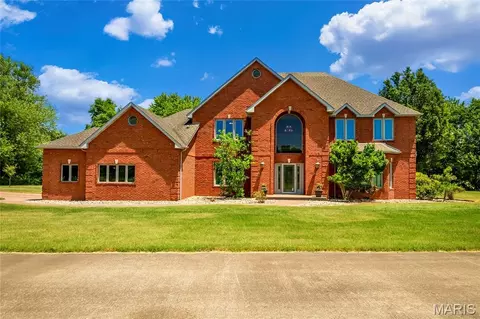 12863 Bowling Aly, Benton, IL 62812
