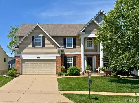 4013 Riverdell Dr, Wentzville, MO 63385