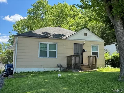 6234 Peurifoy Ave, Saint Louis, MO 63134